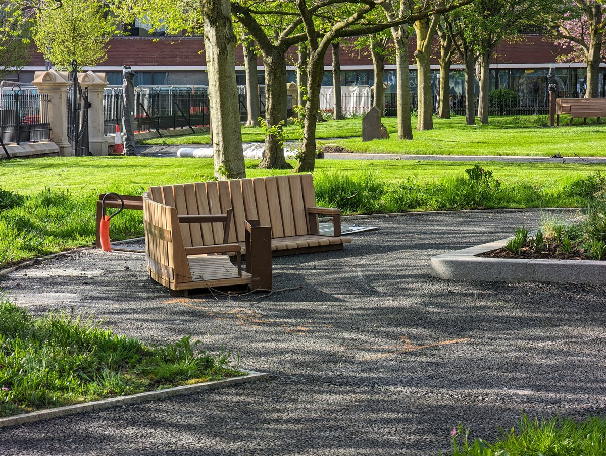 These new benches at All Saints Park had me scratching my head @peteswiftysan - took me a minute to realise they're not finished! Park and surrounds shaping up nicely