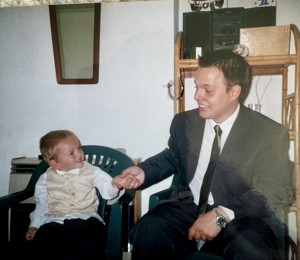 Looking through some old snaps this my wedding day aged 19… The young chap with me is 2 year old Matthew. We had a hand shake on the solar business way back then 🤭. Clearly my idea, just saying! Times change we had patio furniture for living room seats, gifted pass me down