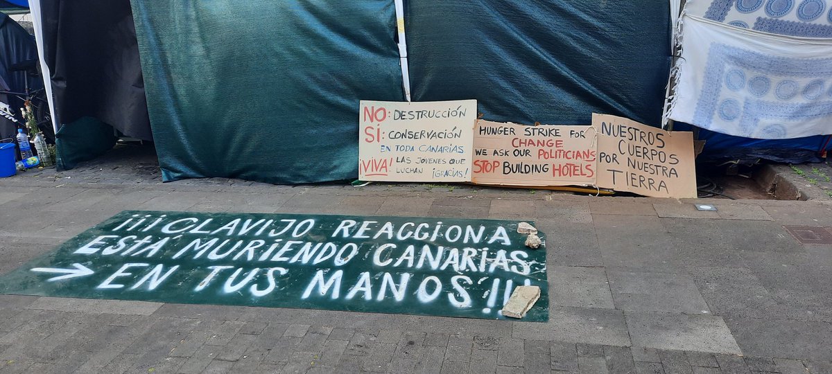 RC_Canarias's tweet photo. Recordamos el Llamamiento del #20ACanarias para apoyar #Canariasseagota viniendo al campamento.

Lo q puedas con lo que puedas, xo se agradece presencia, compañía y vigilancia.

 💚✊🏽

@Greenpeacanaria @salvartejita @ChiraSoria @BenMagecEeA @FundacCanarina

#Canariastieneunlímite https://t.co/5RDEHJQTA6
