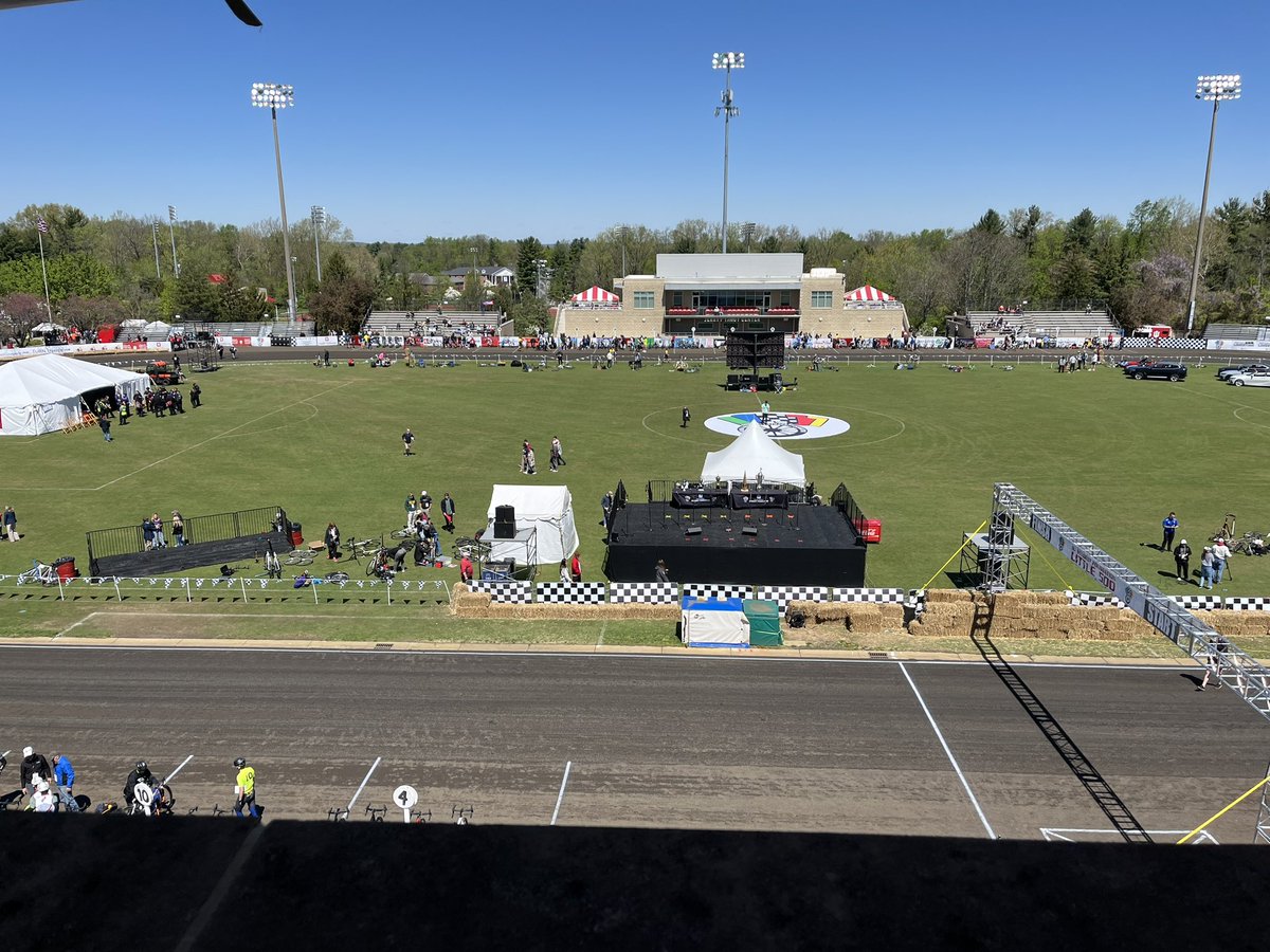 The third Saturday in April is here! We are under two hours away from the 73rd running of the Men’s Little 500. Join our entire crew at 2 p.m. as one team etches its name in the history books! youtube.com/live/SrfAjSMAW…