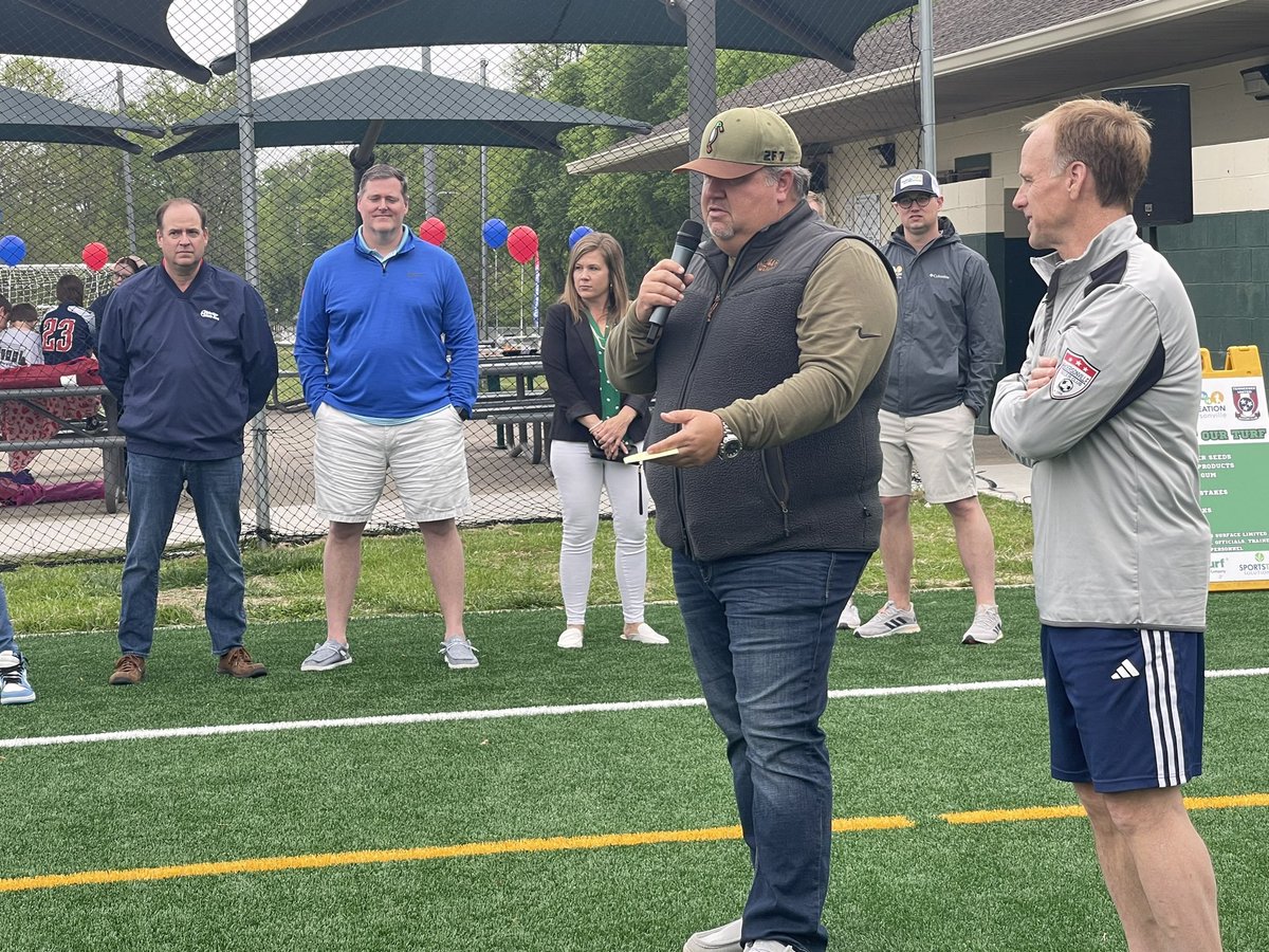 TN_United's tweet photo. Thank you to the City of Hendersonville and the many others who contributed to the creation of the Drakes Creek Park turf soccer field yesterday!  The TUSC 2010 Girls Red had the honor of playing and winning the first ever official match on the field yesterday! @HvilleParks https://t.co/zFGSIIfyGS