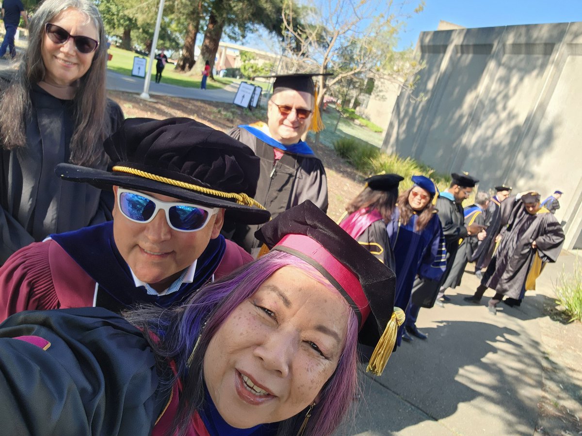 Ready to process to the Honors Convocation @CalStateEastBay Best time of year!! Congrats to our students and their families and friends! @calstate @DiversityCSUEB