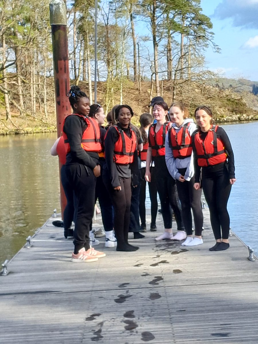 RysSaima's tweet photo. Rochdale MYP and Youth Cabinet, Braved the waves of Lake Windermere with style! 🚣‍♂️💨 Time to cool off and dive in! #LakeAdventures #CanoeingFun
#YOFOSpark
@RochdaleYouthie 
@YouthFocusNW https://t.co/pHFZY2y6io