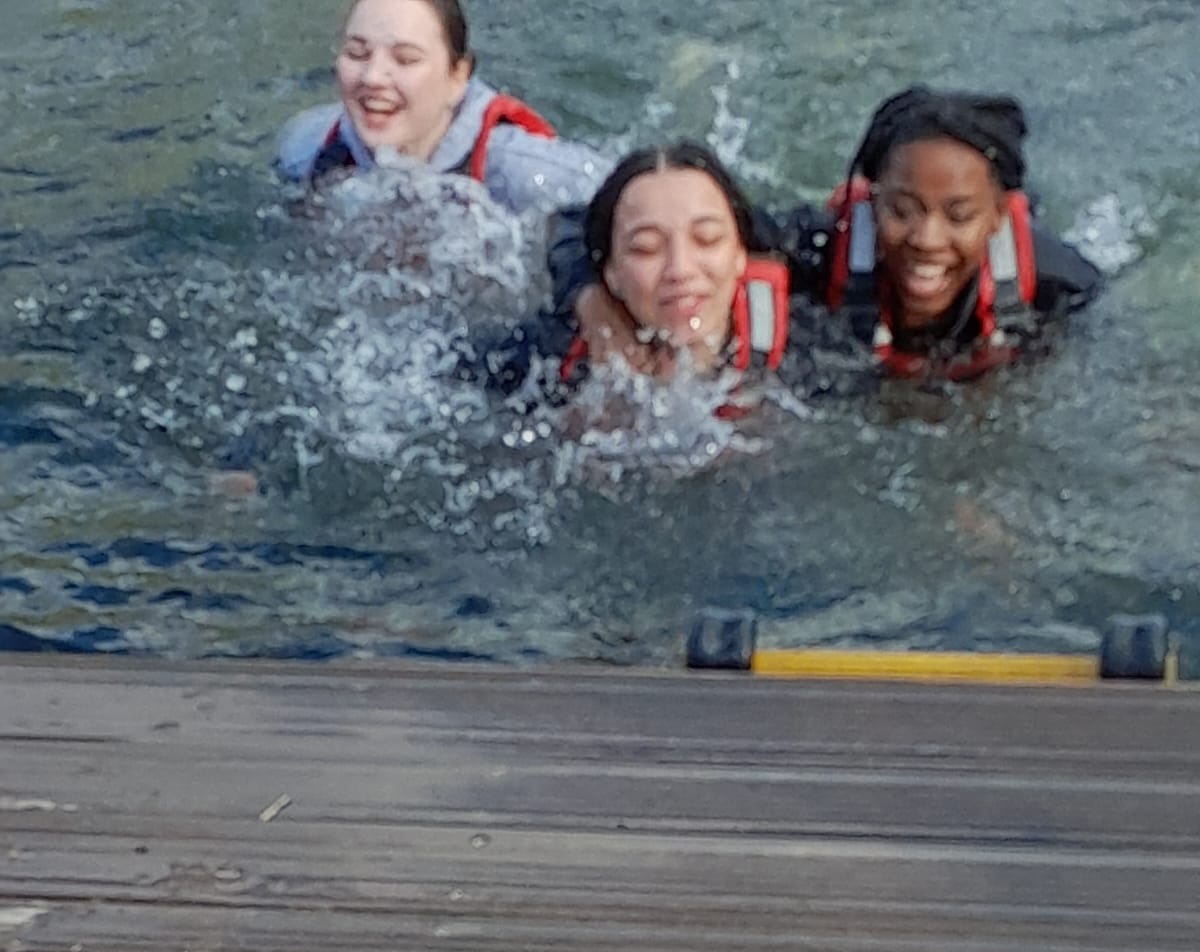 RysSaima's tweet photo. Rochdale MYP and Youth Cabinet, Braved the waves of Lake Windermere with style! 🚣‍♂️💨 Time to cool off and dive in! #LakeAdventures #CanoeingFun
#YOFOSpark
@RochdaleYouthie 
@YouthFocusNW https://t.co/pHFZY2y6io