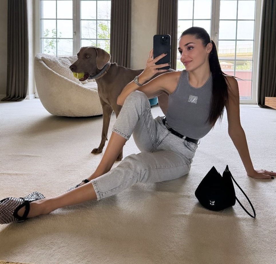 archermiyy's tweet photo. Hande 🫶🏻
My favorite girl in the whole world 💞 https://t.co/QcHvgz6gNI