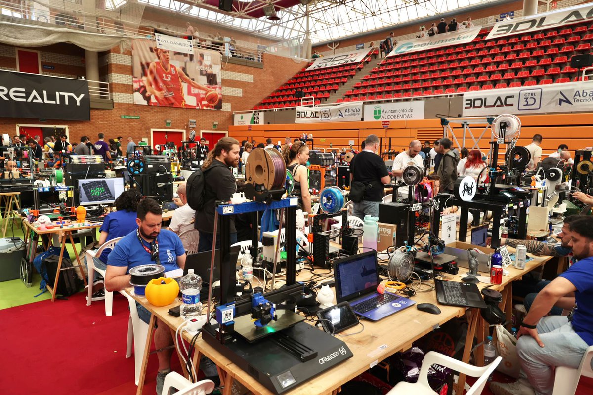RocioGAlcantara's tweet photo. 👩‍💻3D PRINTER PARTY👨‍💻

🖥️ Durante este fin de semana Alcobendas está acogiendo la 3D Printer Party, un gran evento con más de 400 participantes, para fomentar la innovación y el intercambio de conocimientos entre los miembros de la comunidad tecnológica.

#3DPrinterParty2024 https://t.co/nYUjDmaGeU