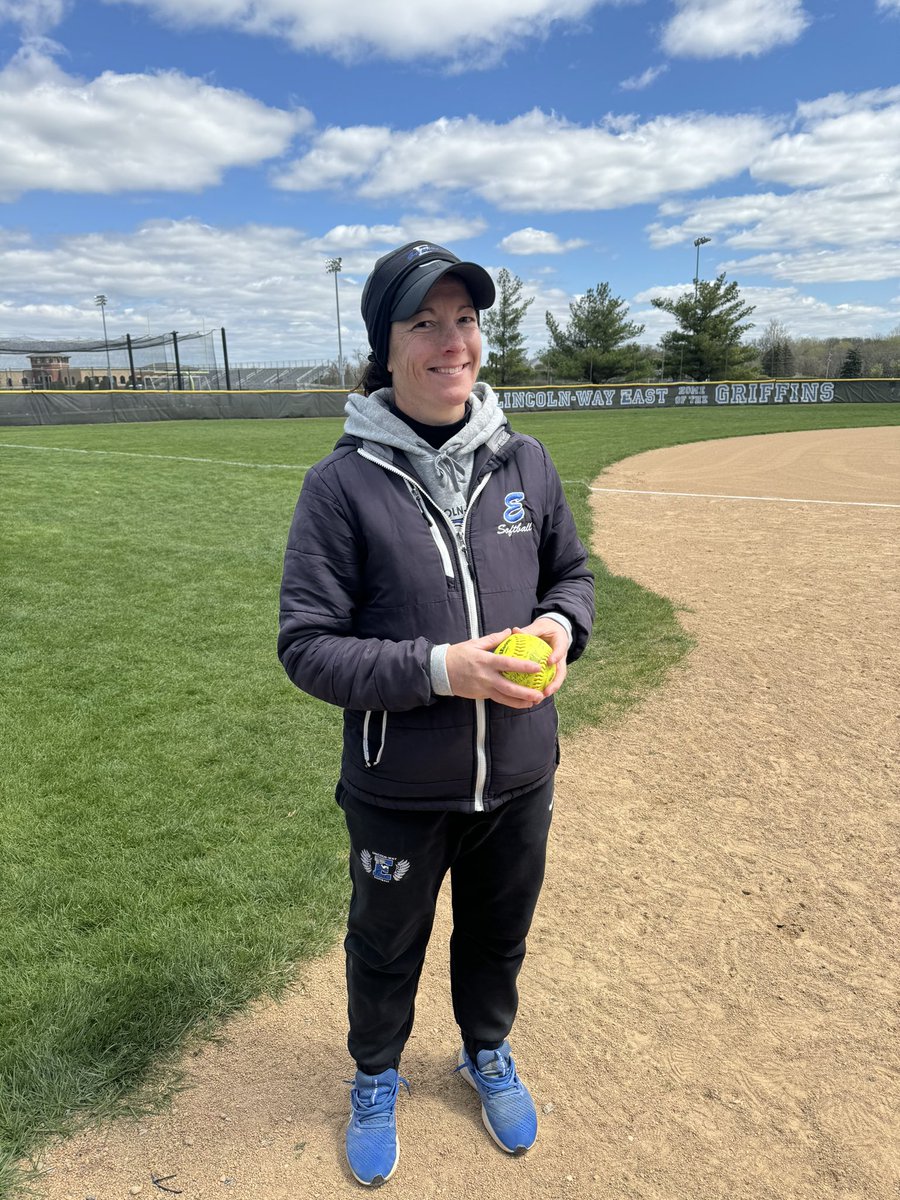 Congratulations to our one and only Epaw for her 300th career win today!!!💙