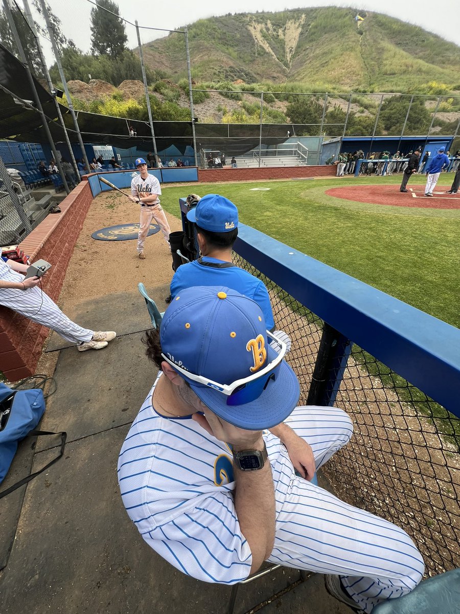 ‼️Game 1 starting now‼️

#gobruins #ncba