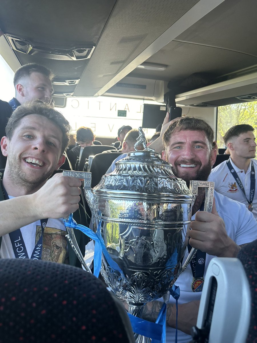 Bury them rumours😘😘😘