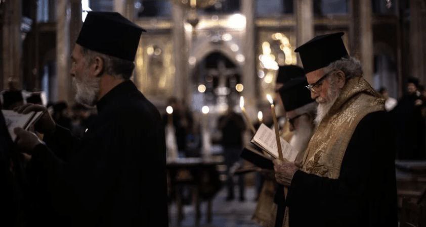 🔴 L'Église orthodoxe grecque de Jérusalem a annoncé que les célébrations du dimanche des Rameaux, du Vendredi saint et de Pâques ont été annulées en raison des attaques israéliennes sur Gaza et que seuls les rituels religieux auront lieu.
