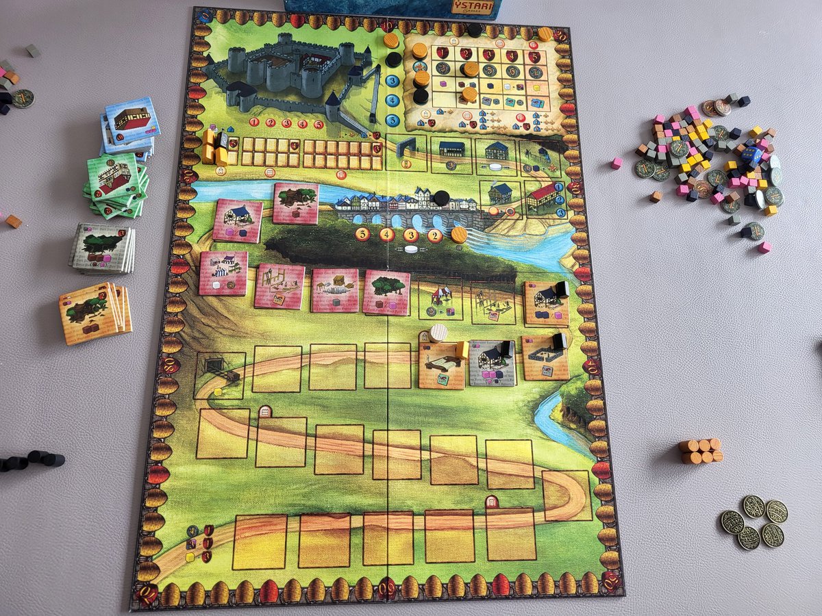 ExpertGameAward's tweet photo. Quand on ressort un jeu Expert qui a 19 ans, comme Caylus, on voit tellement l'évolution du monde ludique. Un jeu qui a de la place dans sa boîte, qui s'installe sur une demi table, sans débauche de matériel inutile, avec des règles simples mais une gestion tellement subtile. https://t.co/RCv29SGHt1