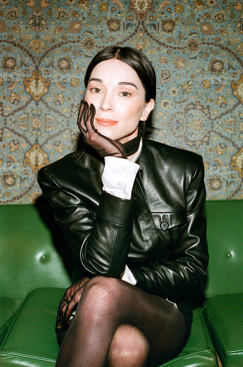 St. Vincent tweet media