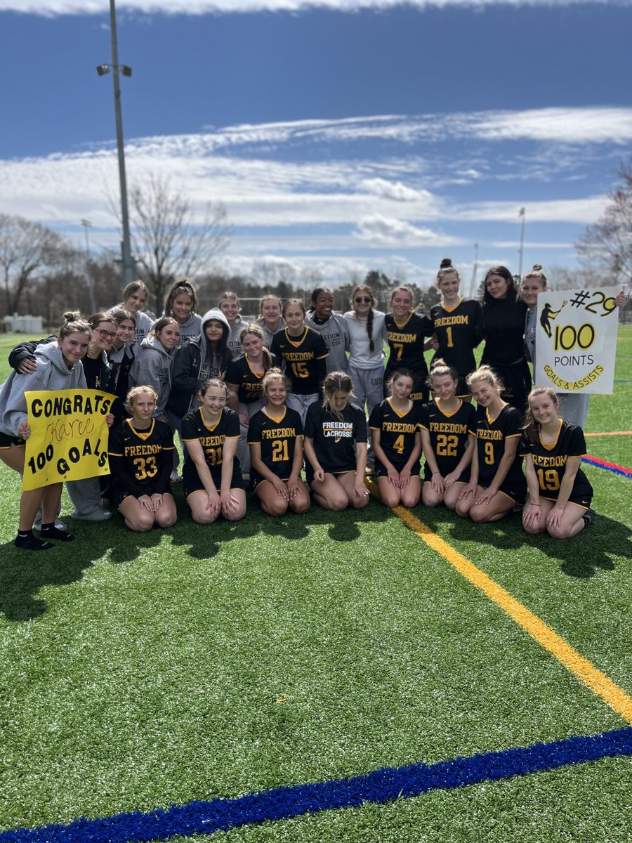 Congratulations Sophomore’s Karee Vandever on scoring her 100th career goal today and Jenelle Karabinus on 100points!🖤💛🥍🎉💪🏼