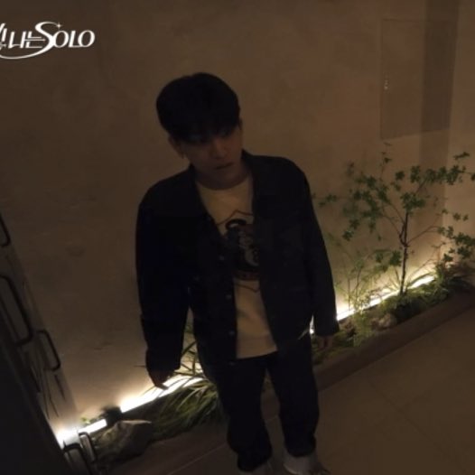 0928GALLERY's tweet photo. Jeongwoo’s reaction when he saw his locker is empty… ☹️🥺 #박정우 https://t.co/0tKsLZWVWO
