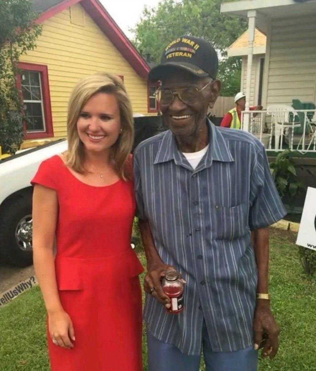Let's honor Richard Overton, the former oldest living WWII combat veteran who lived to the incredible age of 112. He was a true American hero. ❤️
