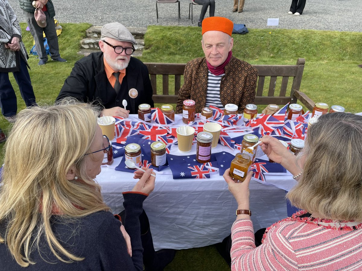 The Dalemain Marmalade Awards in Cumbria had a fine edge to the competition with 🇦🇺🇬🇧marmalade makers going head to head in the MarmalAshes. Deputy High Commissioner Elisabeth Bowes was an Umpire. Despite appeals from the Barmy Marmy Army, 🇦🇺🇬🇧relations were declared the winner.