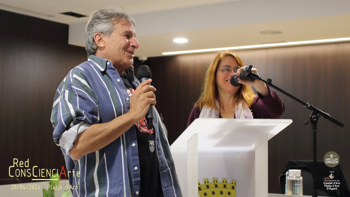 rConsCienciArte's tweet photo. @JulioBasulto_DN @jramonfernandez @ConchiLillo @jmmulet @bioamara @raquelsastrecom @pino_in_bcn @pediatragabiru3 @MasTwitts @carloscasabona @PepePediatre Se ha iniciado la entrega de los óscar a la hora prevista con Mercè Diago y @PepePediatre micrófono en mano. Maria Manera no ha tradado mucho en marcar el primer gol. Y a ti, ¿cuántas te cuelan cada día? #mariamanera  #redconscienciarte https://t.co/AnHius9eQ6