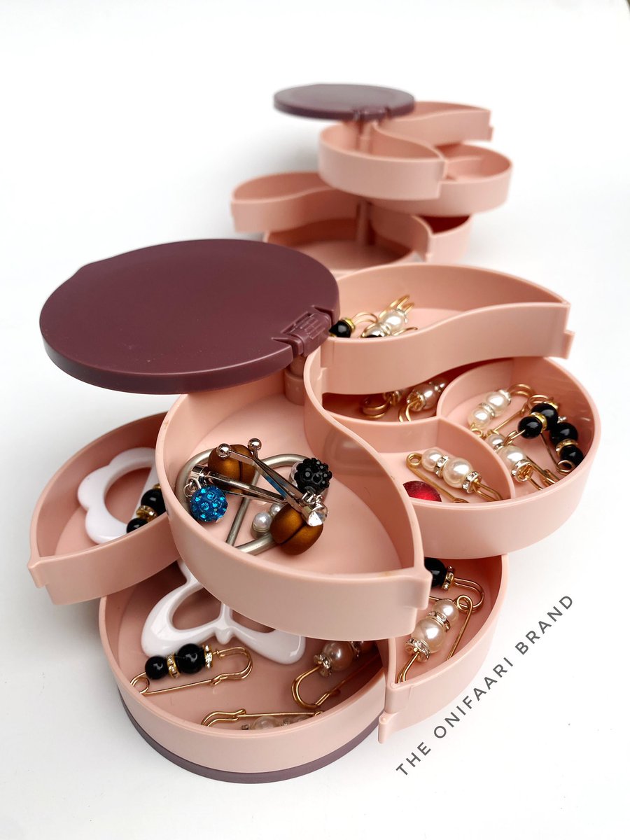 AjokeOnifaari's tweet photo. This accessory storage offers your accessory a safe place to keep them and easy access to your accessories whenever you need it

Price:3,200
Location:Ilorin
Nationwide Delivery 

Pls Rt https://t.co/sZaWgHatQ6