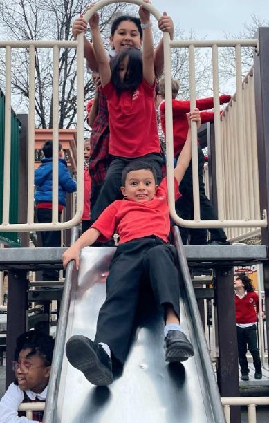 fcsnyc_org's tweet photo. 2nd grade enjoyed our beautiful spring weather this week! https://t.co/7RhhrImi3u