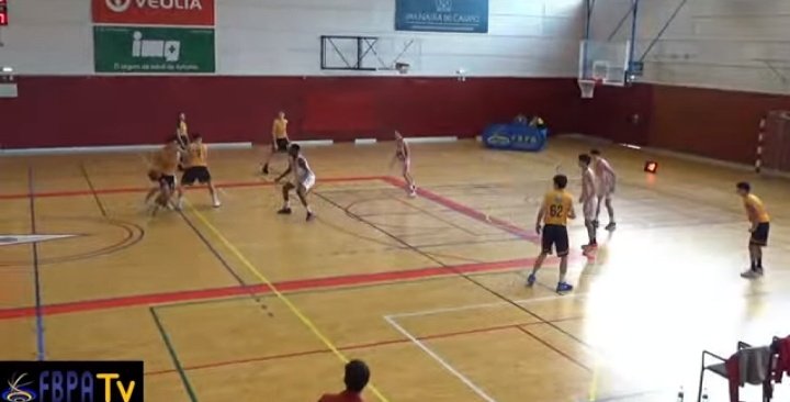FBPA_asturias's tweet photo. 💠 COMPETICIONES // FINAL A4 CADETE MASCULINO 🏆 // SEMIFINAL // DESCANSO // @alimerka @oviedocb 35-37 #ILanza @GijonBasket (📸 // FBPA TV) #CompeticionesFBPA https://t.co/YCxHMWs3yH