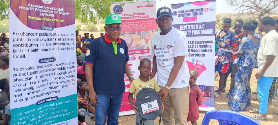 jaffmagaj's tweet photo. WACHEF with support from ActionAid Nigeria distributed over 200 school bags to children at Yorro communities, Taraba State Nigeria. https://t.co/HQ4veomH0W