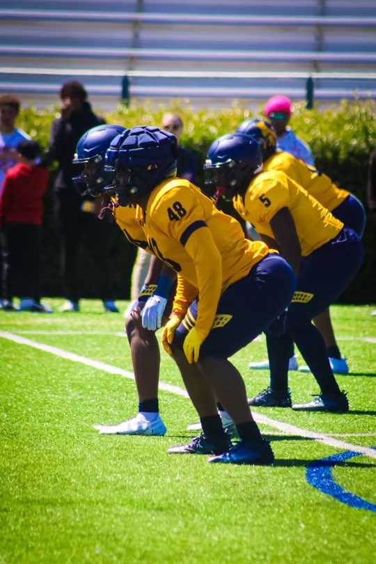 Another Mosley Football great <a href="/Chris8_jackson/">Chris Jackson</a> in the <a href="/JCSUniversity/">Johnson C. Smith U.</a> spring game. 
#MosleyMade