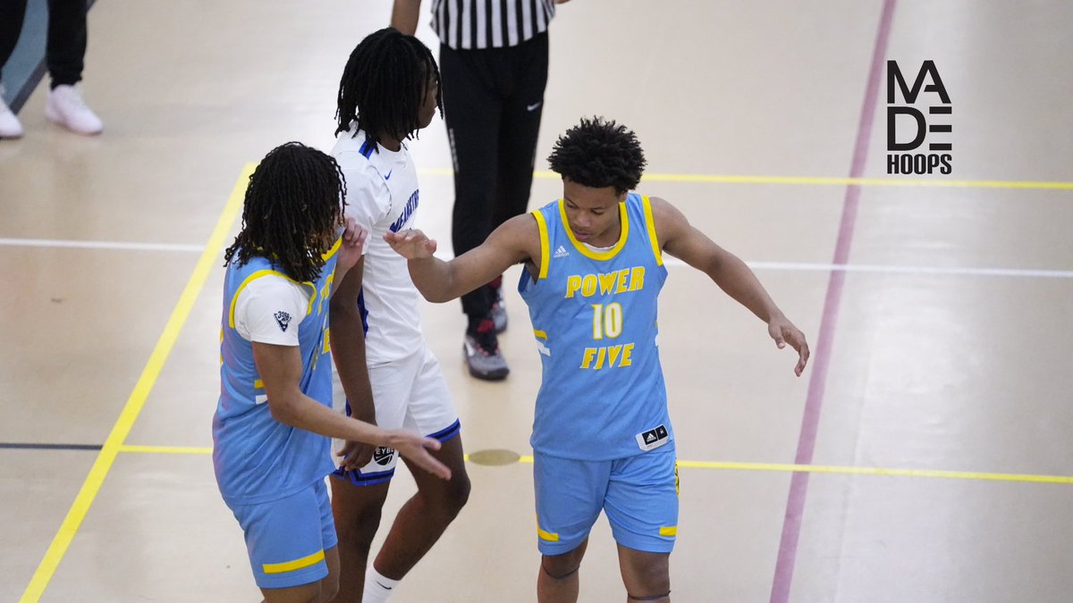 2026's Nasir Rankin and Lamont Hamilton are absolutely dominating this game for @klpower5 against Meanstreets. One of the top backcourts in the Midwest. These two can go get a bucket on just about anyone.