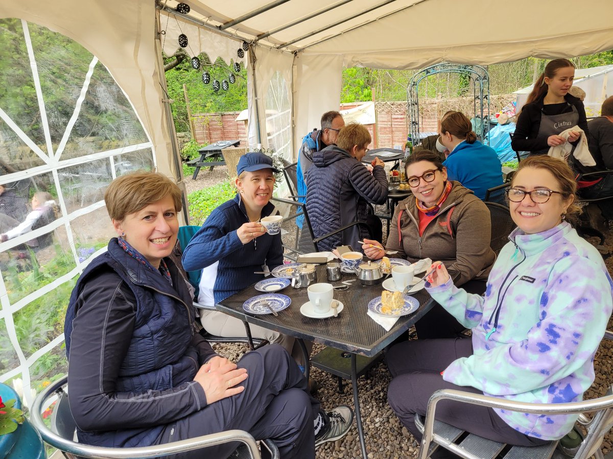 Many thanks to <a href="/MikeHanson3/">Mike Hanson</a>, @NWTN_UK and <a href="/YTIUK/">YTI</a> for a grand day's #hiking. Lovely to see <a href="/LBLaurence/">Laurence Bisot</a>, <a href="/xl8_KLo/">Kate Lo</a>, <a href="/JDCrossfield/">Janice Crossfield</a>, @Kasiabesfud and many other #translators &amp; #interpreters, and great to meet <a href="/sarajcrofts/">Sara Crofts FRSA</a> in person.