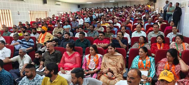 People have rejected Congress, others for misgovernance, dynastic politics: Sh. @tarunchughbjp Sh. Tarun Chugh addresses Booth Sammelans of Jammu, Jammu South, Jammu Border Sh. Tarun Chugh, BJP National General Secretary and Prabhari J&K, chaired a series of booth Sammelans of