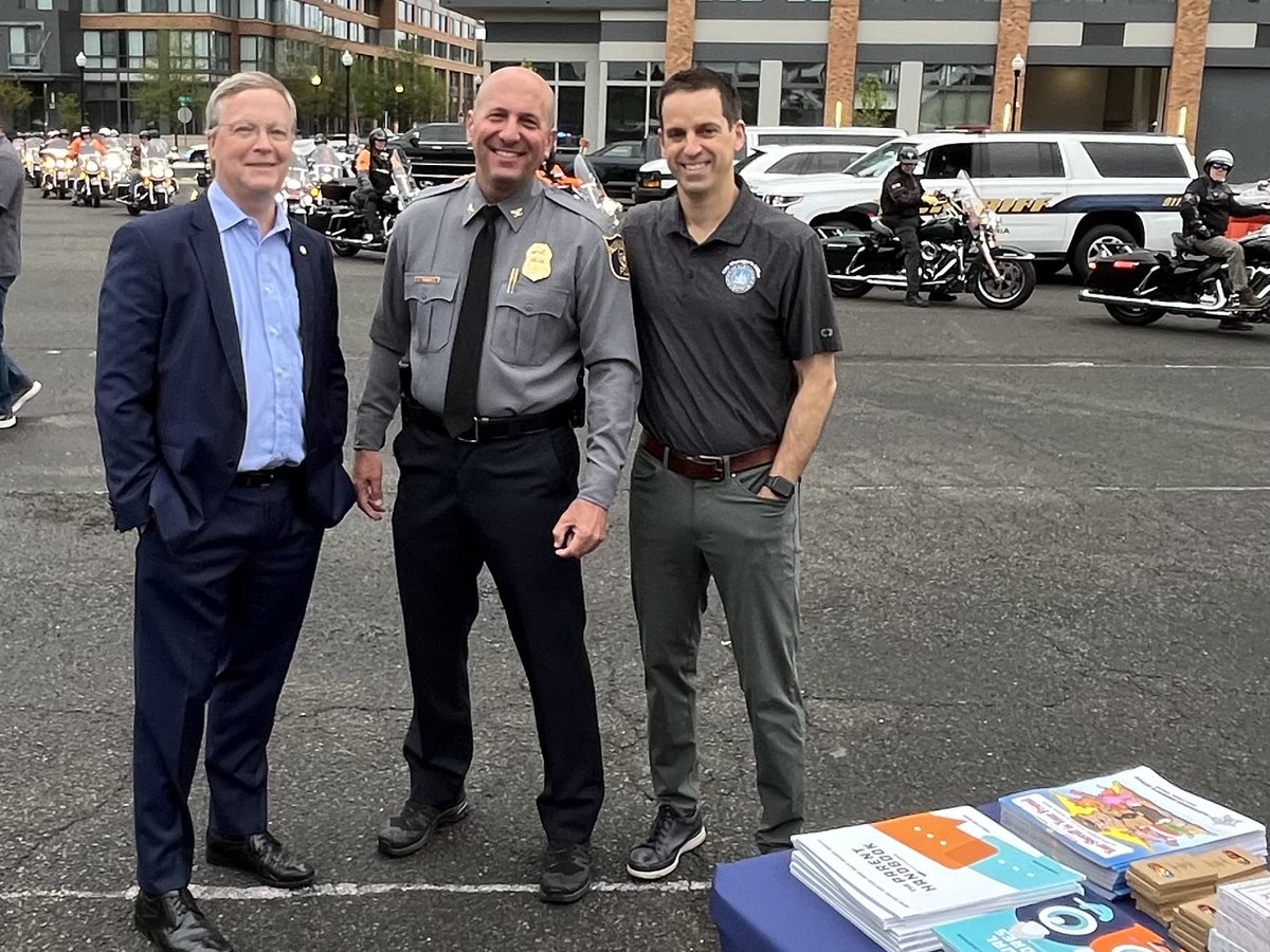 We're not competing this year but Sheriff Casey and ASO are proud to support @AlexandriaVAPD and the NOVA Motor Rodeo. Always an impressive display of skills!