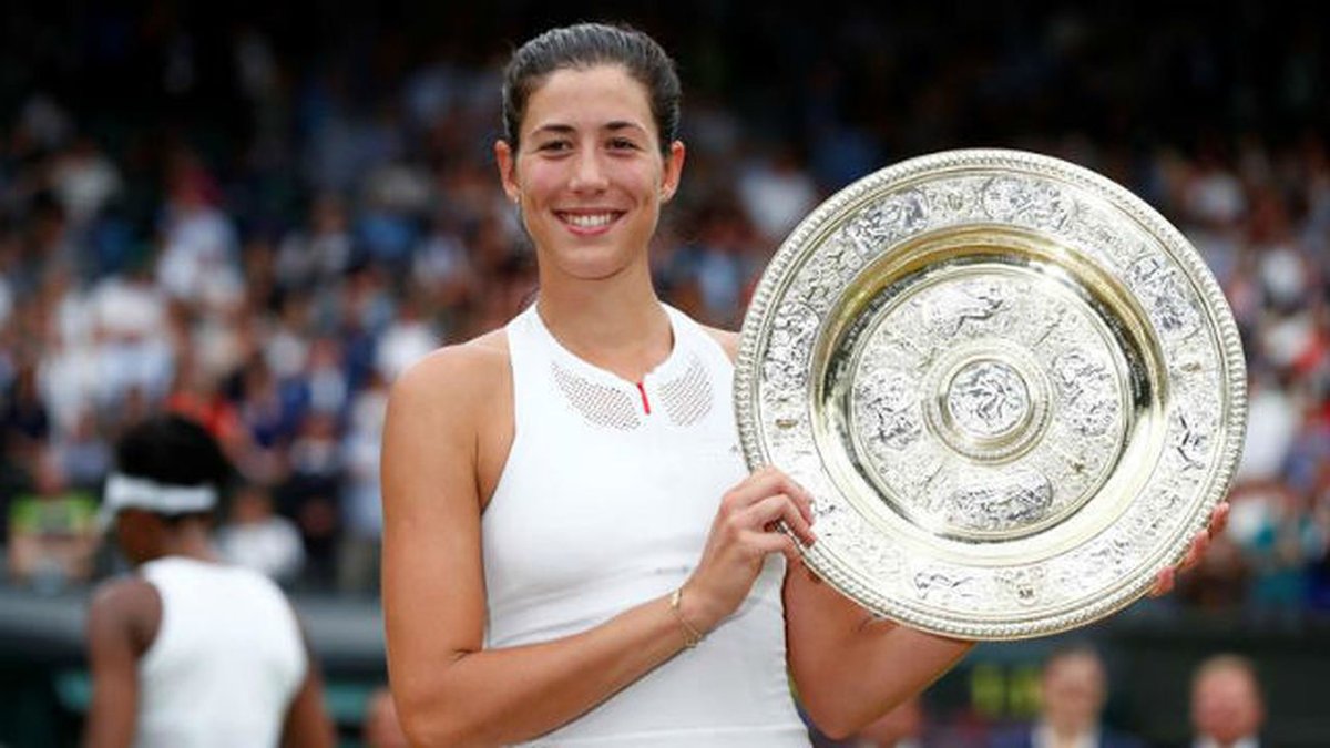 Mugu!!! Crecimos juntas y siempre supe que lograrías cosas especiales 🙂🙂 Enhorabuena por una carrera deportiva brillante, @GarbiMuguruza. Eres un ejemplo para muchas jugadoras. Te deseo todo lo mejor en esta nueva etapa, te lo mereces.