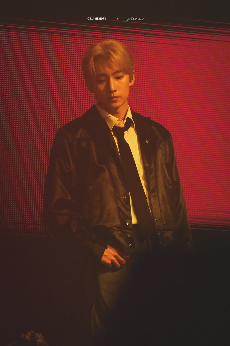 0814memory's tweet image. 240420 B1A4 팬콘 #B1A4 #공찬 #GONGCHAN  

격하게축하드려요
잘생겨서..🥹