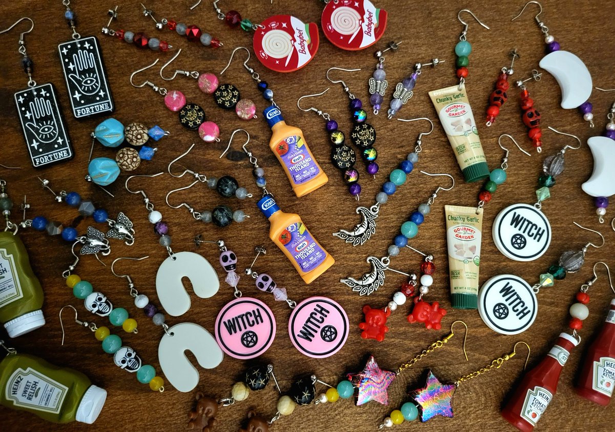 So many pretty Earrings🤎🌙✨️