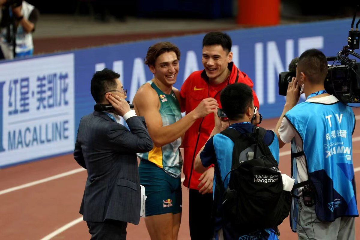 Some more positive sports news coming out of China today - Mondo Duplantis breaks his own pole vault world record clearing a height of 6.24m at the Diamond League meeting in Xiamen. He'll try again in Suzhou next week. bbc.com/sport/athletic…