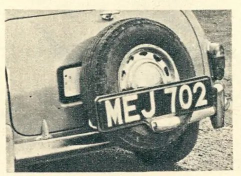 Factoid Extra: I can see a few disadvantages with this spare wheel carrier for your Mini, especially if you’re not a good parker… @neilmbriscoe @t2stu @DarraghMcKenna @TopOfTheTower @StvCr