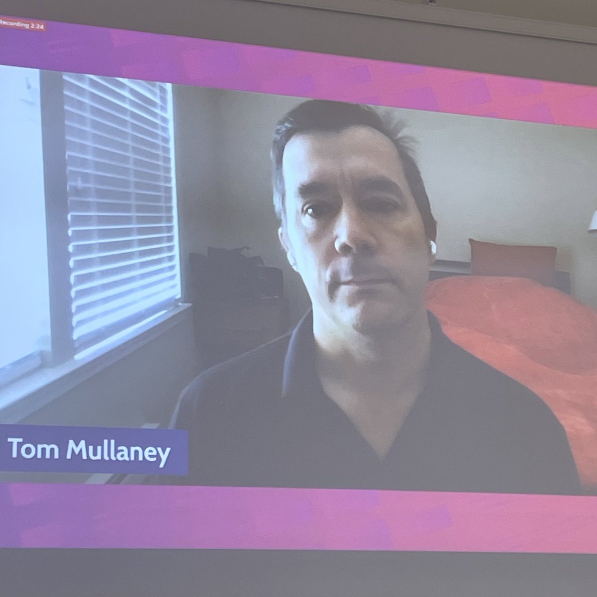 BiennaleTech's tweet image. “Possiamo passare da un’architettura elettronica come quella di oggi a una globale, come quella cinese?”
Per @tsmullaney studiando il modello di digitazione cinese, molto più efficiente di quello occidentale, potremo conoscere il futuro della scrittura elettronica.
#BiennaleTech