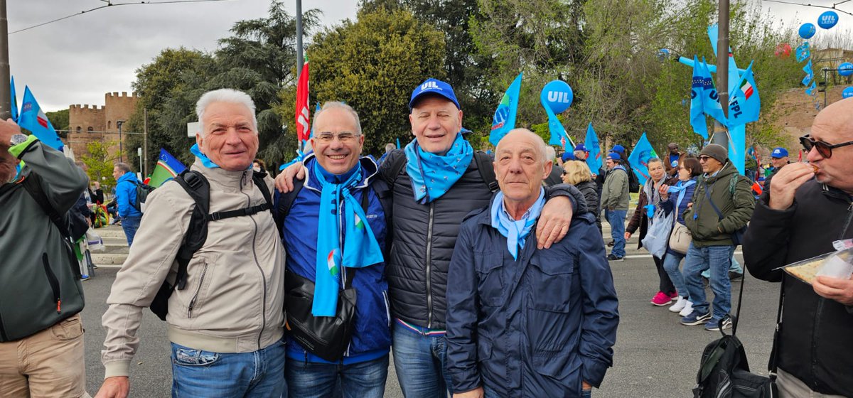 #Uilpensionati #Liguria alla grande manifestazione indetta da <a href="/UILofficial/">Uil Nazionale</a> e <a href="/cgilnazionale/">CGIL Nazionale</a> 
#adessobasta vogliamo:
#sicurezza #sanità #riformadelfisco #salari con <a href="/Uil_Liguria/">Uil Liguria</a>