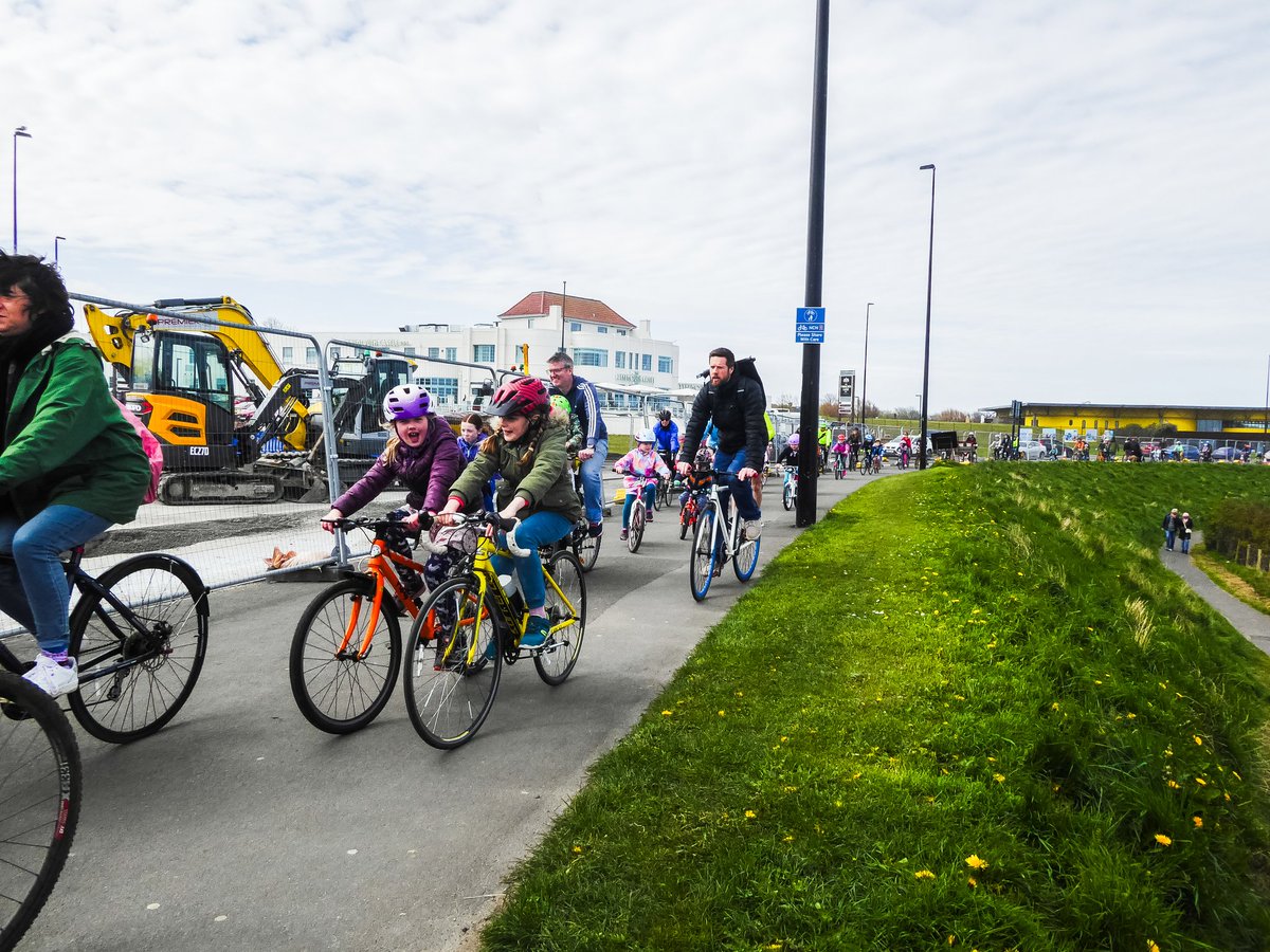 @NTStreetLife @KidicalMassNE After joining the Whitby Bay group we headed along the coast where the new cycleway is taking shape @NTStreetLife @KidicalMassNE #kidicalmass #SafeStreetsNow