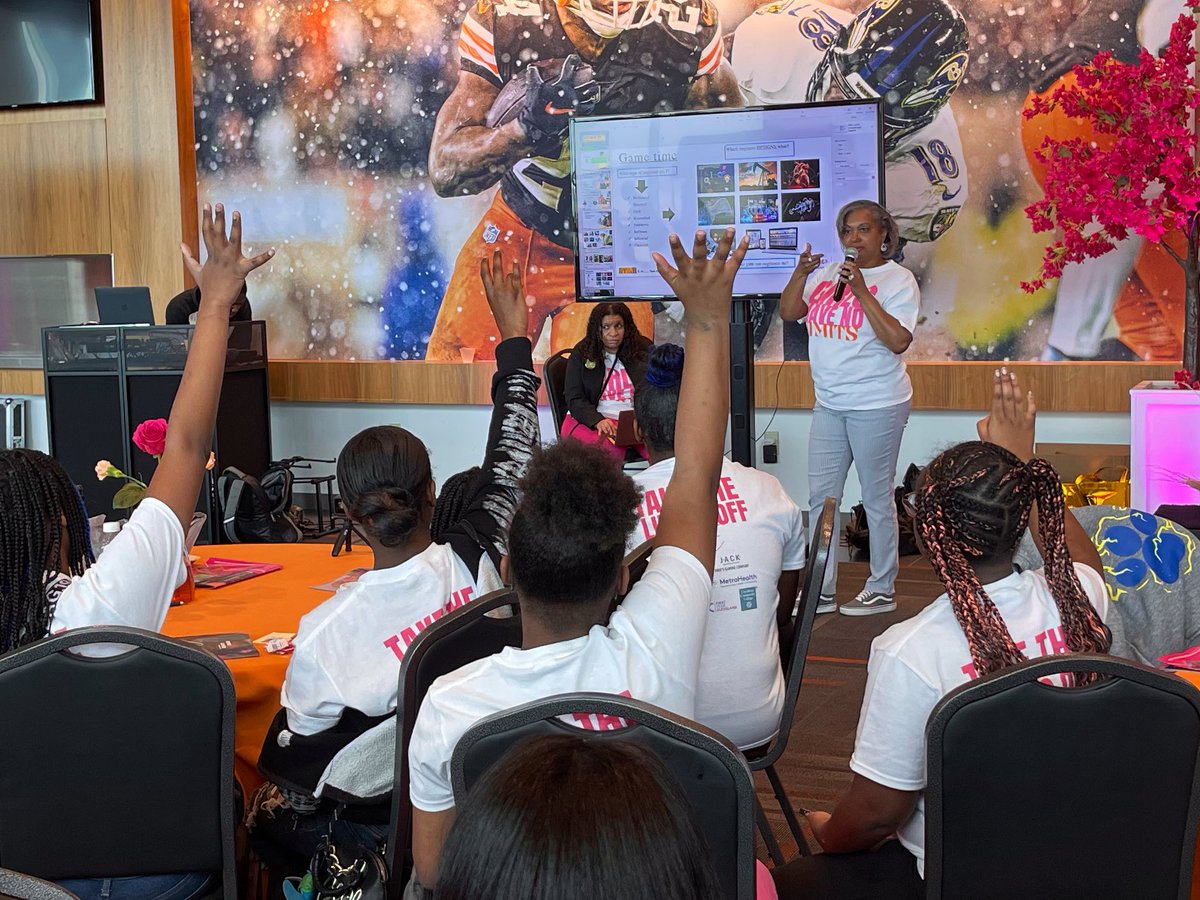 @CleWPC, @ClevelandWater & @clepublicpower participated in the #MotivateAndEmpower conference today @Browns Stadium! WPC Commissioner Lowery-Ferrell shared captivating insights on the vast opportunities within #STEM. Empowering minds & shaping futures! #WPC #WeAreHereForYou 24/7