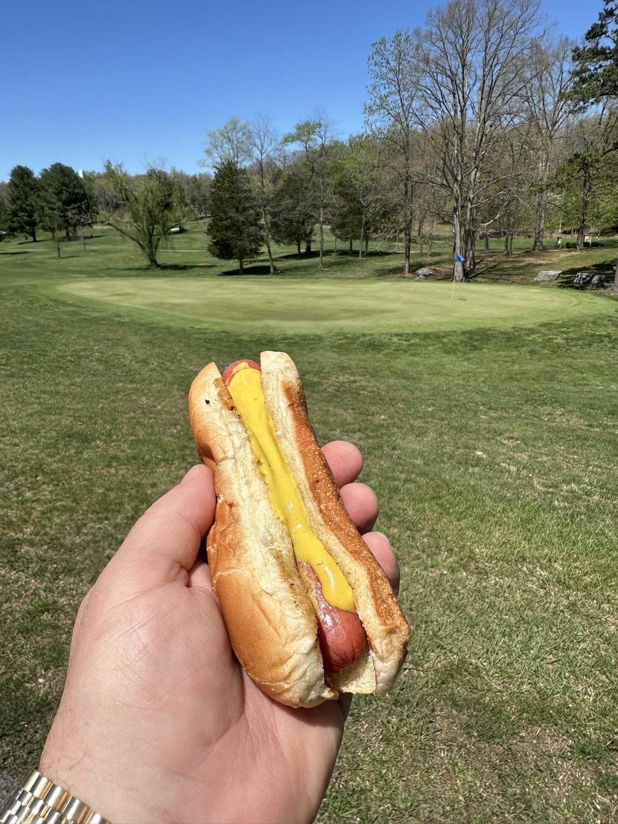 Hot dogs of golf.