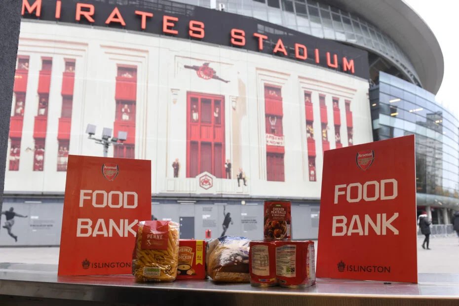 The food bank will be open until kick-off tomorrow, and is on the podium level adjacent to the Tony Adams statue at the North East corner of the ground. Islington Foodbank is keen to accept canned goods and pasta, as well as toiletries. Please donate if you can ❤️