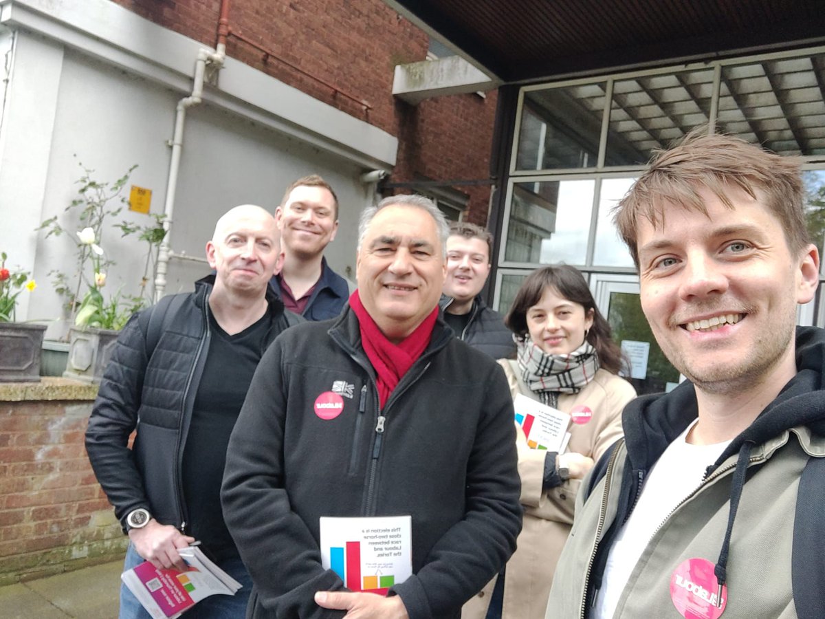 Out in in Forest Hill today with two teams of fantastic volunteers. Good conversations with residents - with less than two weeks to go until the Mayoral and London Assembly elections