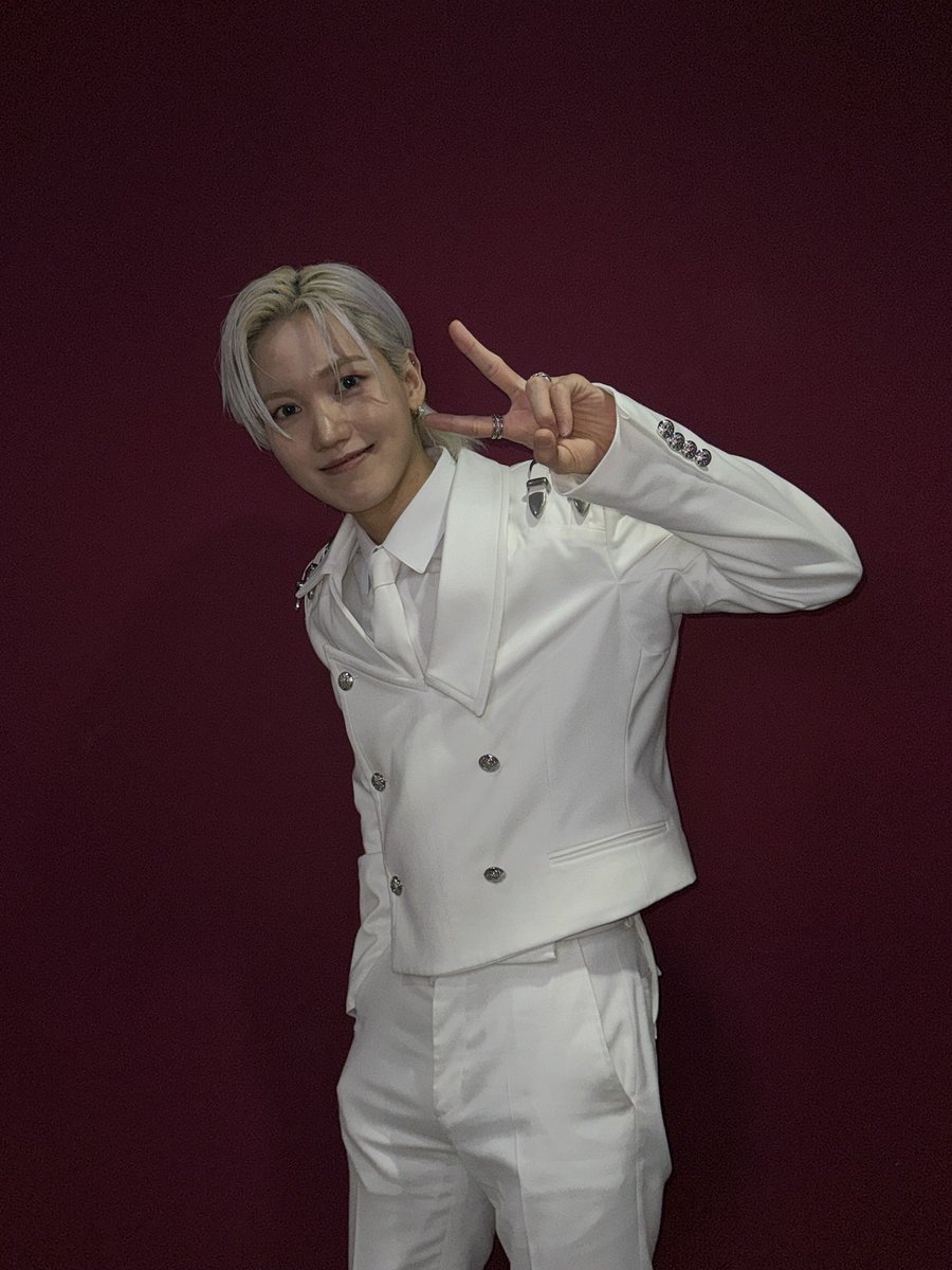 ONF_members's tweet photo. #온앤오프

오늘 음악중심도 즐거웠다구 ~ 

BMM😈

#승준 https://t.co/HzEmwKaLS1
