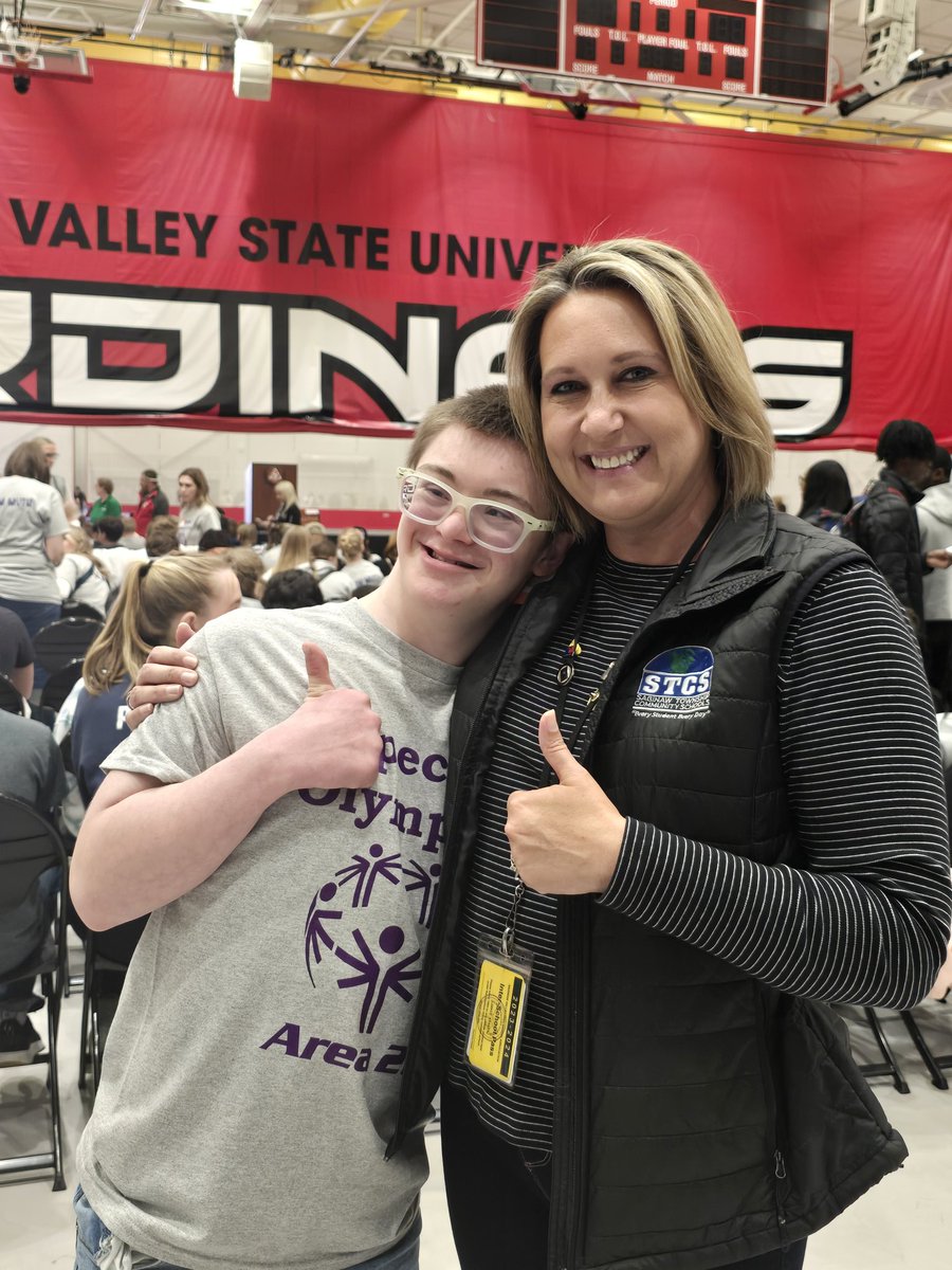 JamieKraatz's tweet photo. Bursting with STCS pride after being part of the Special Olympics opening ceremony! Seeing our students volunteer & participate filled my heart. Huge shoutout to our dedicated teachers & staff who go above and beyond for this event! #SpecialOlympics #STCSPride 🌟 https://t.co/4K1WphF44t