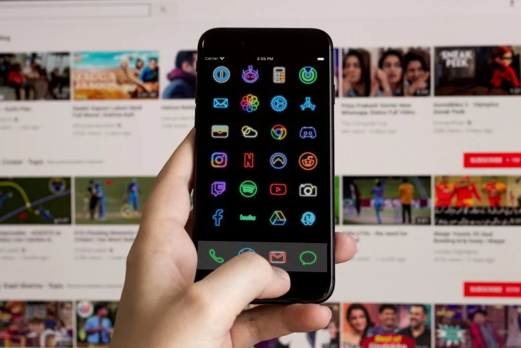 6.3 Billion people use Smartphones every day.

But no one is using them effectively

Here are 7 apps you shouldn't live without:🧵