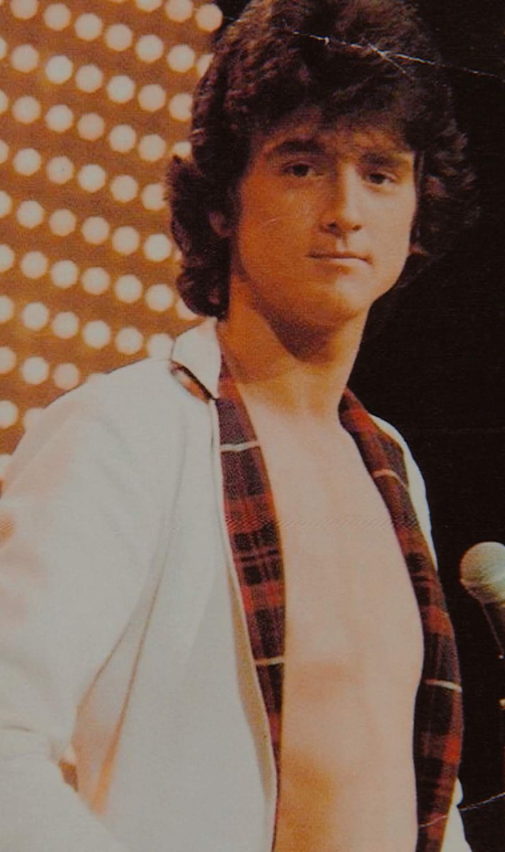 Remembering @LesMcKeownUK who left us 3 years ago today 💛 #baycityrollers #lesmckeown #70s