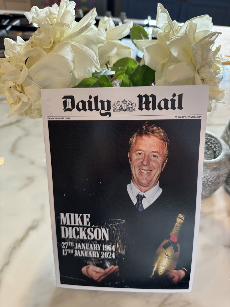 Rest in peace @Mike_Dickson_DM you made your family & friends proud. Beautiful service at St Mary’s Church in Wimbledon. 600+ people there for you.