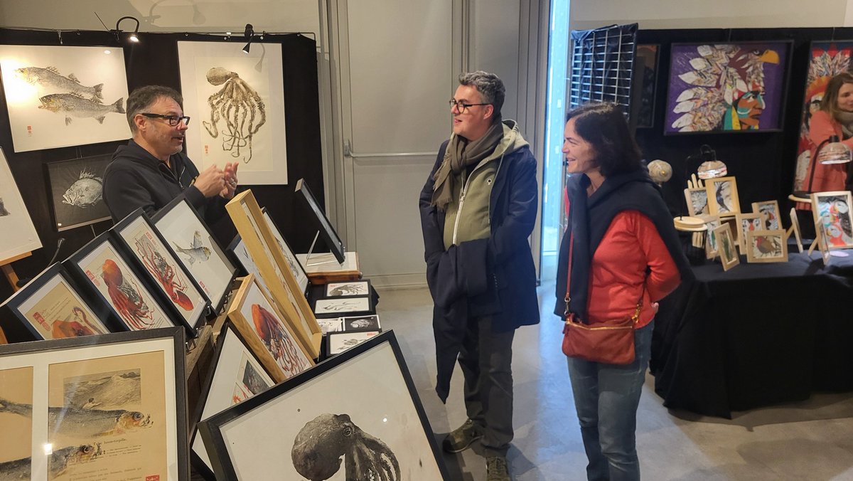samoanantes's tweet photo. Visite du marché d'art #upcycling #Chtiiing en compagnie de @OlivierChateau1, adjoint du quartier #iledenantes #Nantes
đđToute la journee retrouvez marchĂ© d'art upcycling, friperie, parkour, et autres temps forts entre les Halles 1&2, le parvis et les @beauxartsnantes https://t.co/ekYGuyg30O
