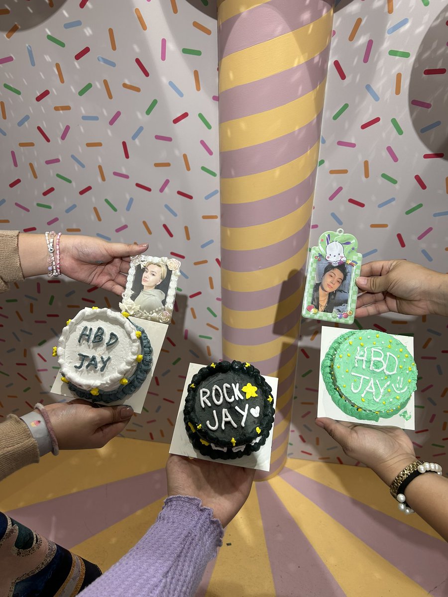 ddeonumiese's tweet photo. kilig akoooo π happy birthday, my first enha bias and my ideal man πβΊοΈ
23rd SPRINGTIME SERENDIPITY JAY
#23λ
ν€μ΄_λ³μ¬ν_μ’
μ±μ΄
#BlossomingSpringJAY
#HappyBirthJAY #JayLand #SeattleBoy @ENHYPEN_members #JAY https://t.co/Ickjy9twxU