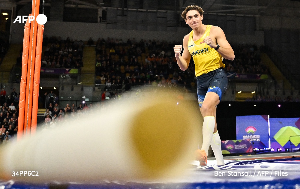 #UPDATE Duplantis, the reigning Olympic, two-time world and European champion, cleared 6.24 metres at his first attempt at the Egret Stadium to improve by 1cm his previous best set in Eugene last year.
➡️ u.afp.com/5AVm
#AFPSports